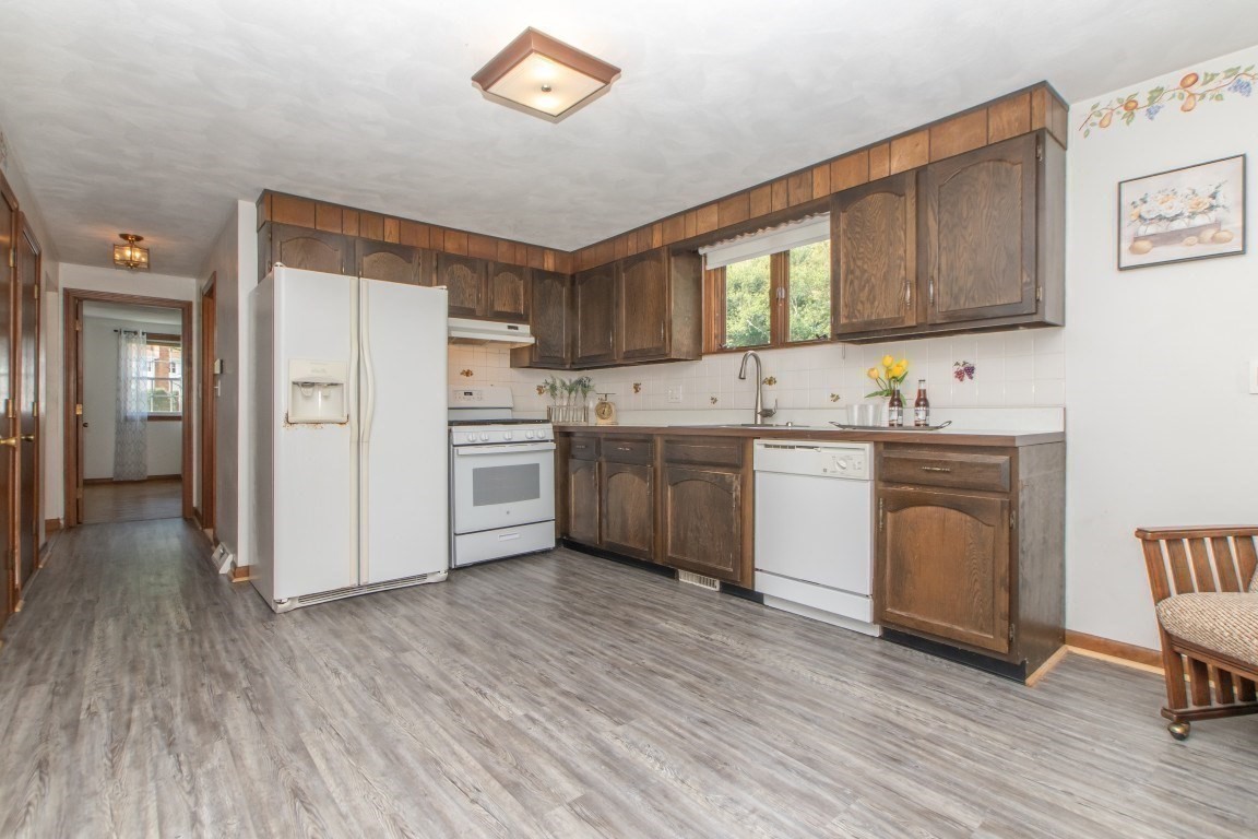 15 Marrett Rd Property Photo 12