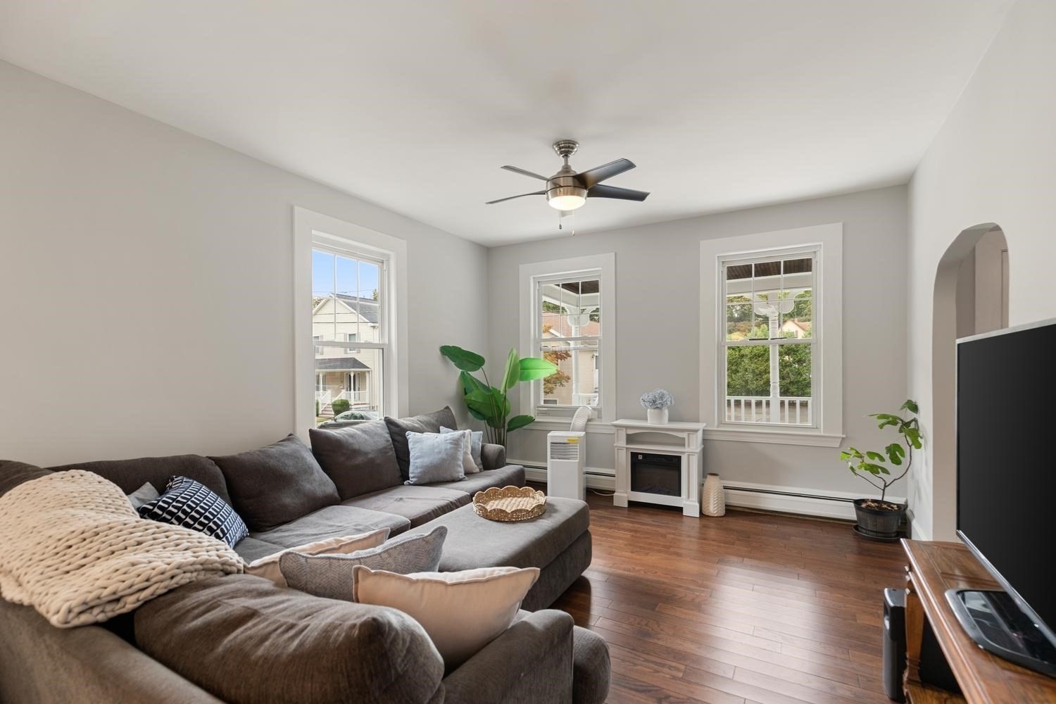 8 Cliff St Property Photo 17