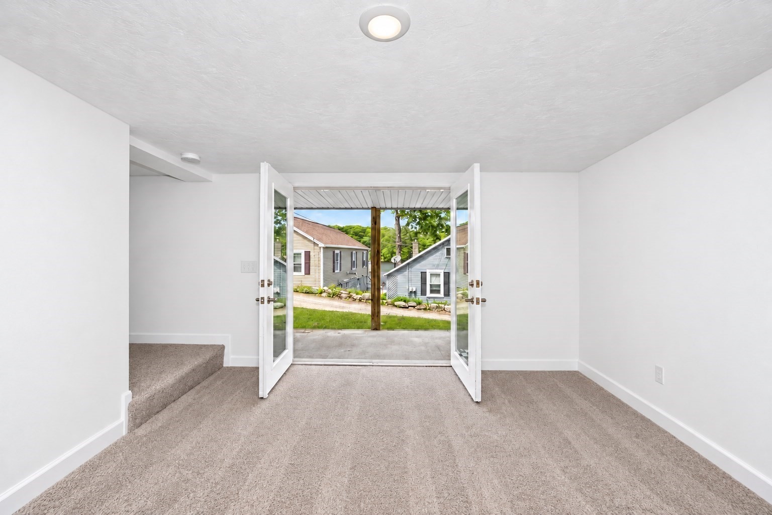 6 Wilson Ave Property Photo 16
