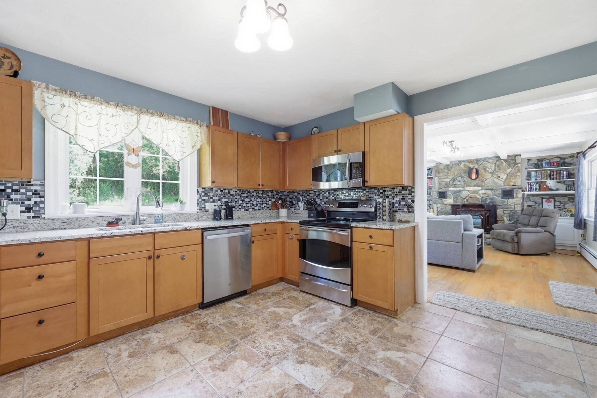 291 Franklin St Property Photo 10