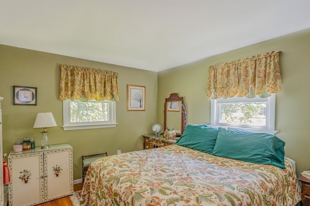 558 Spring St Property Photo 15