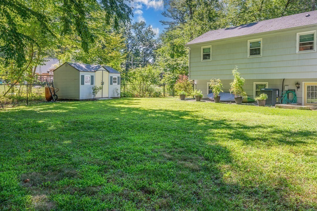 558 Spring St Property Photo 29