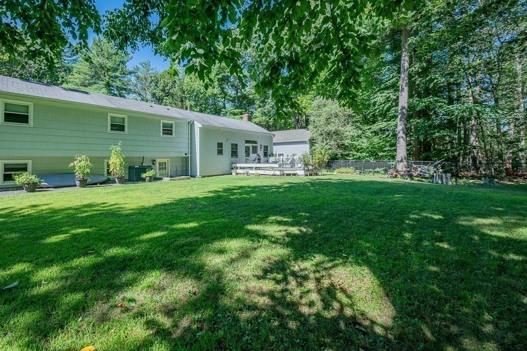 558 Spring St Property Photo 32