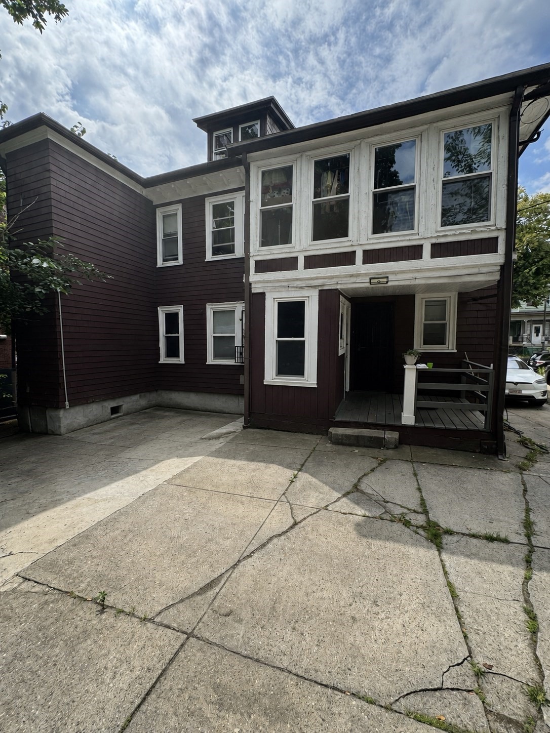 9-11 Nazing St Property Photo 2