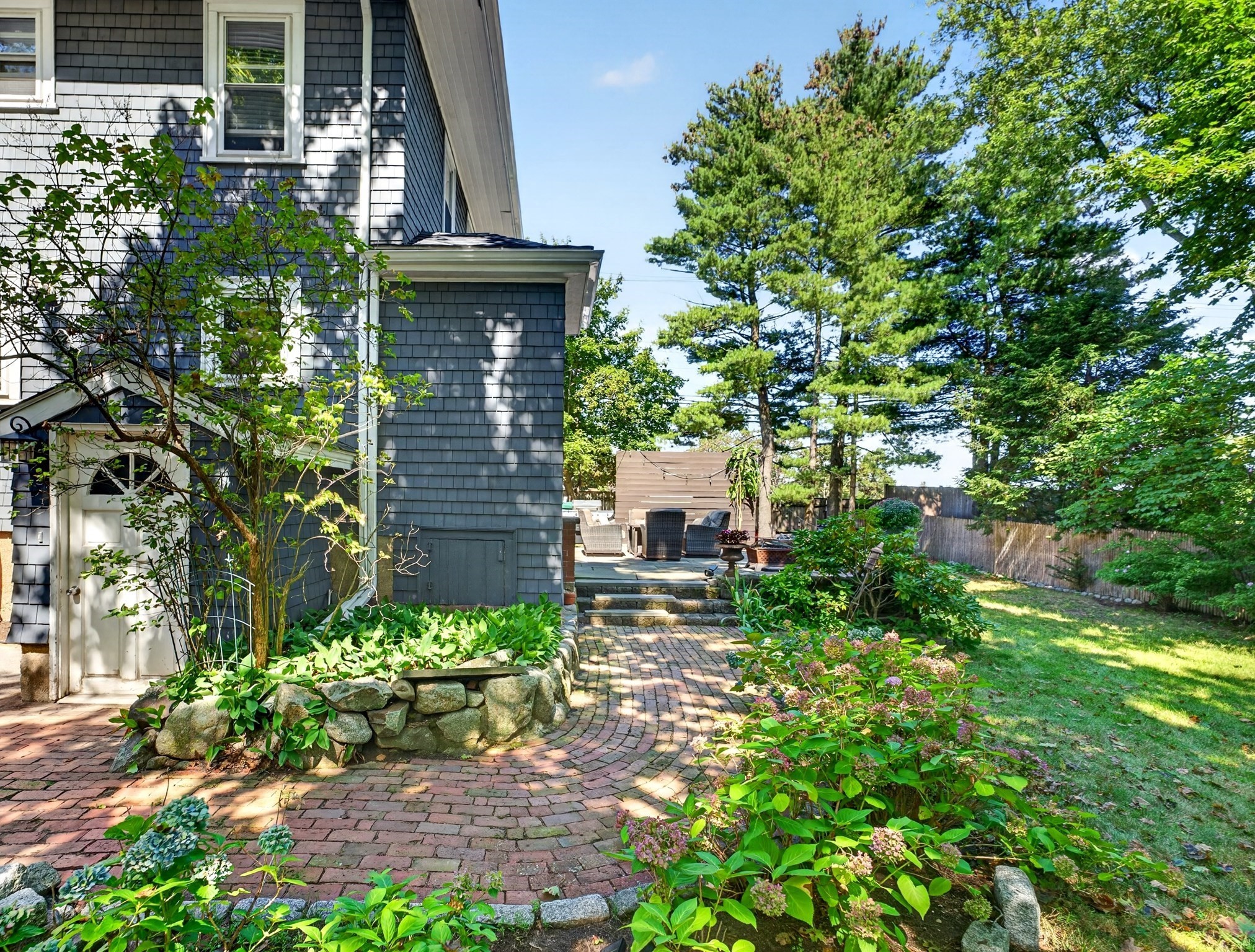 580 Highland Avenue Property Photo 23