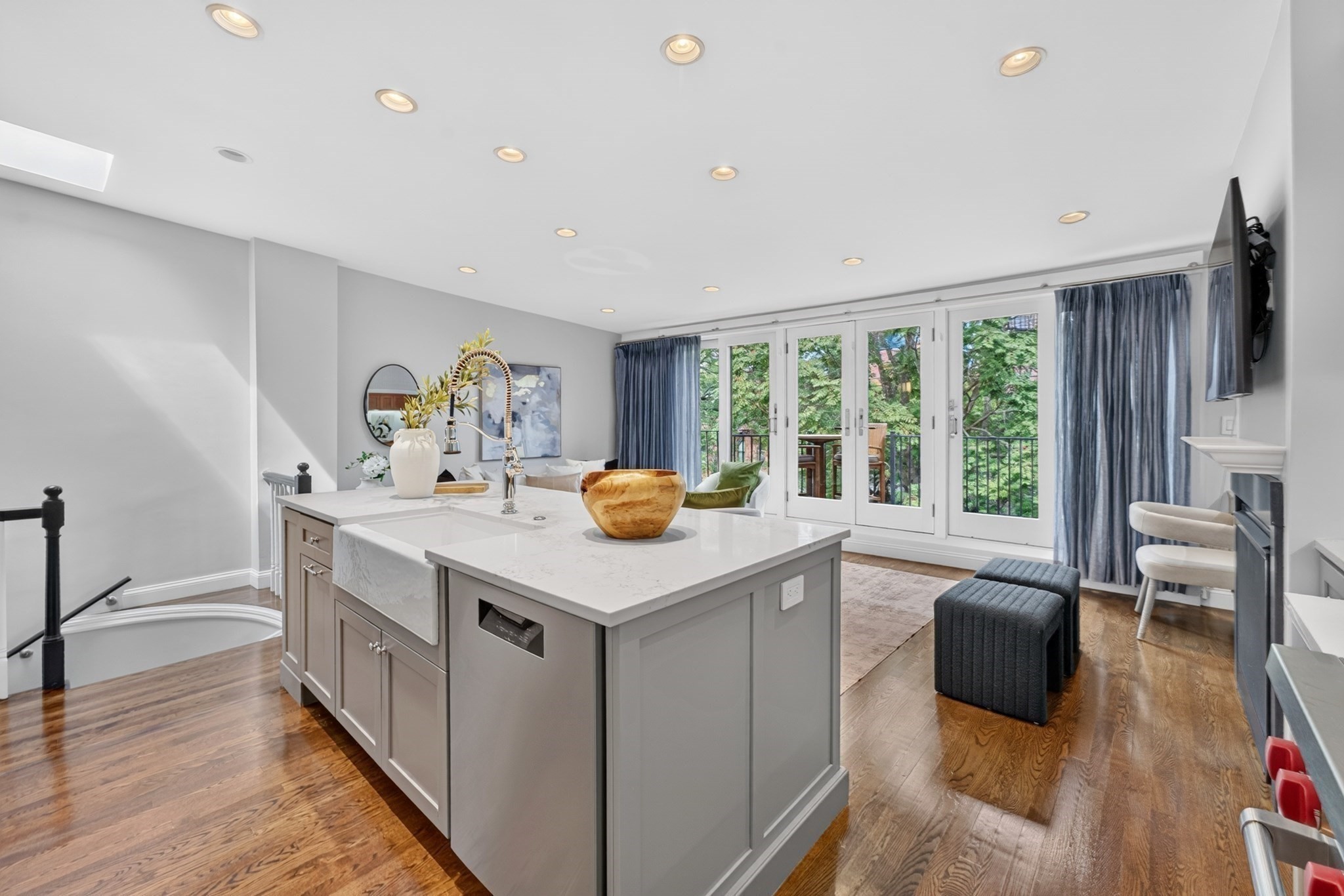 9 Holyoke Street # 4 Property Photo 16