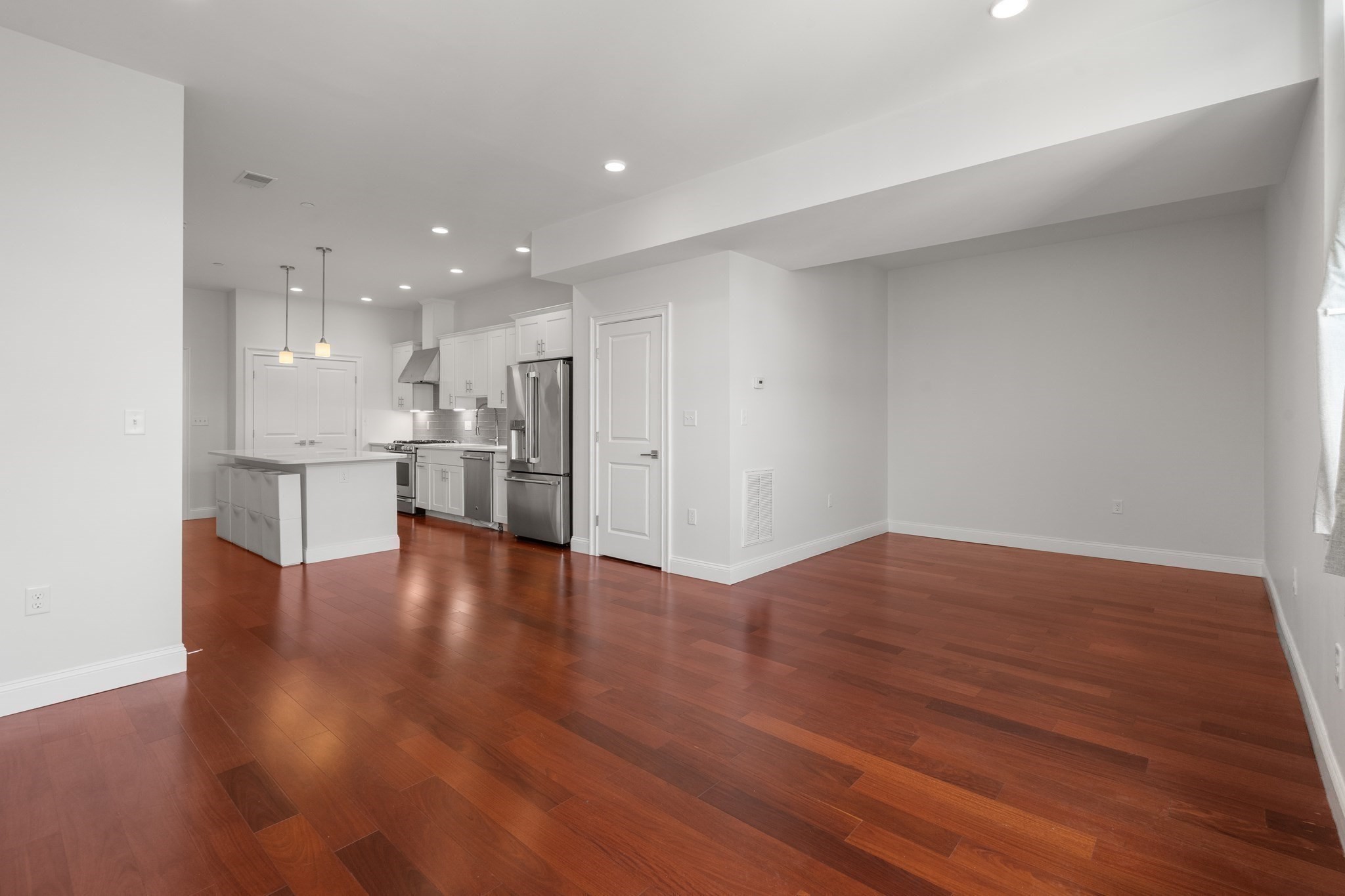 170 W Broadway # 411 Property Photo 11