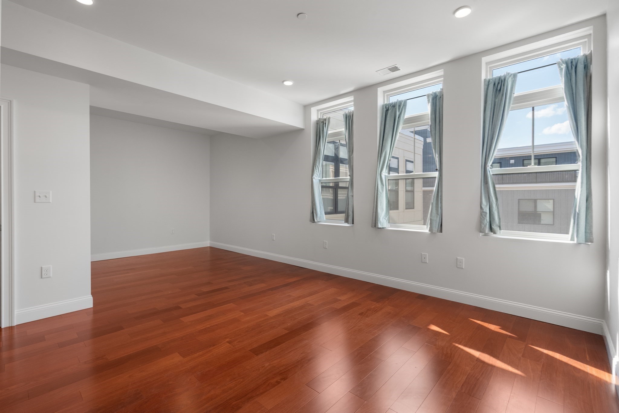 170 W Broadway # 411 Property Photo 12