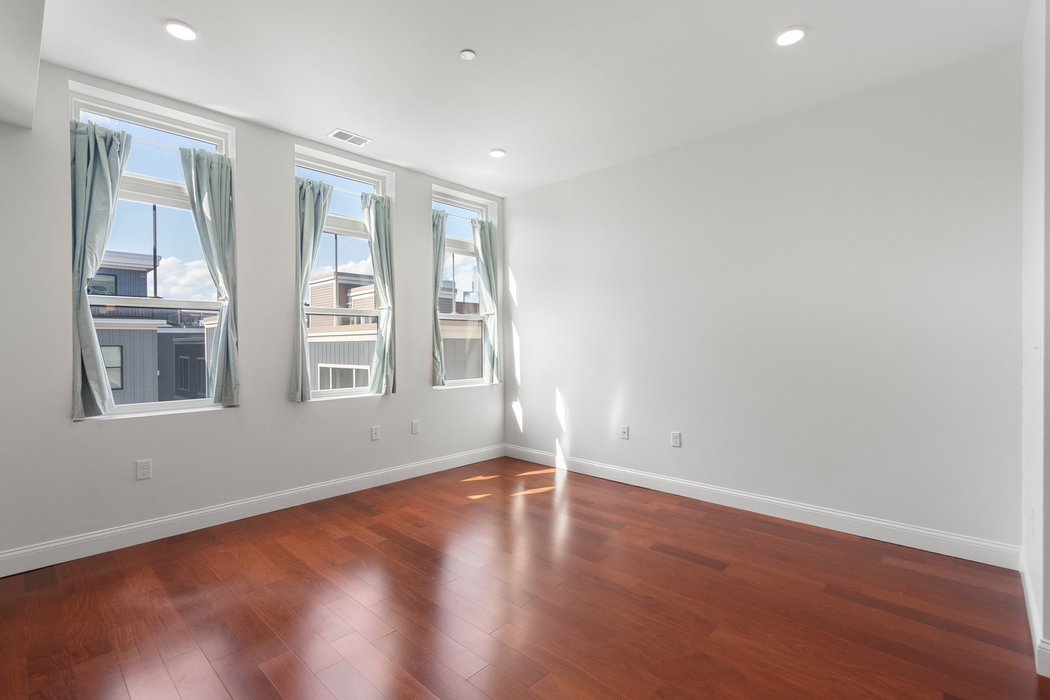 170 W Broadway # 411 Property Photo 13