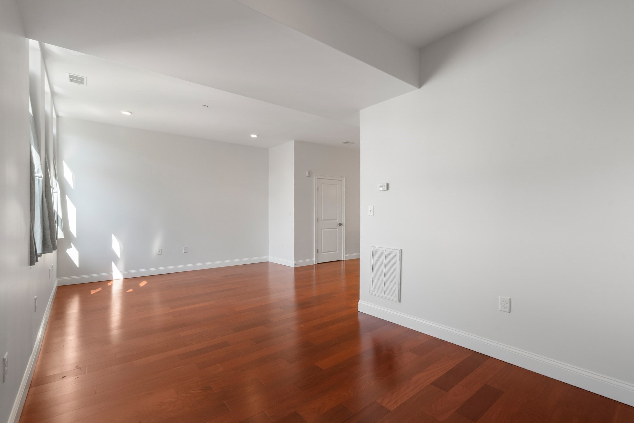 170 W Broadway # 411 Property Photo 15