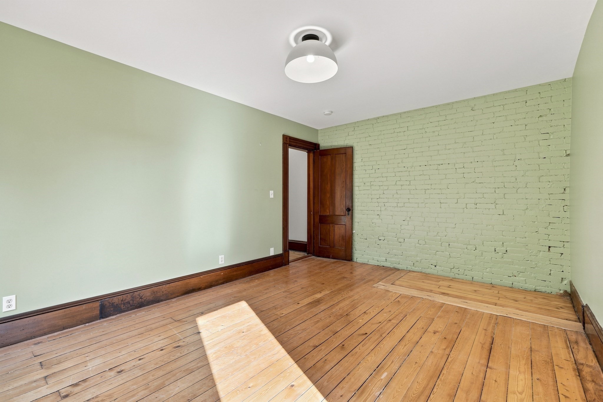 42 Clinton Ave Property Photo 26