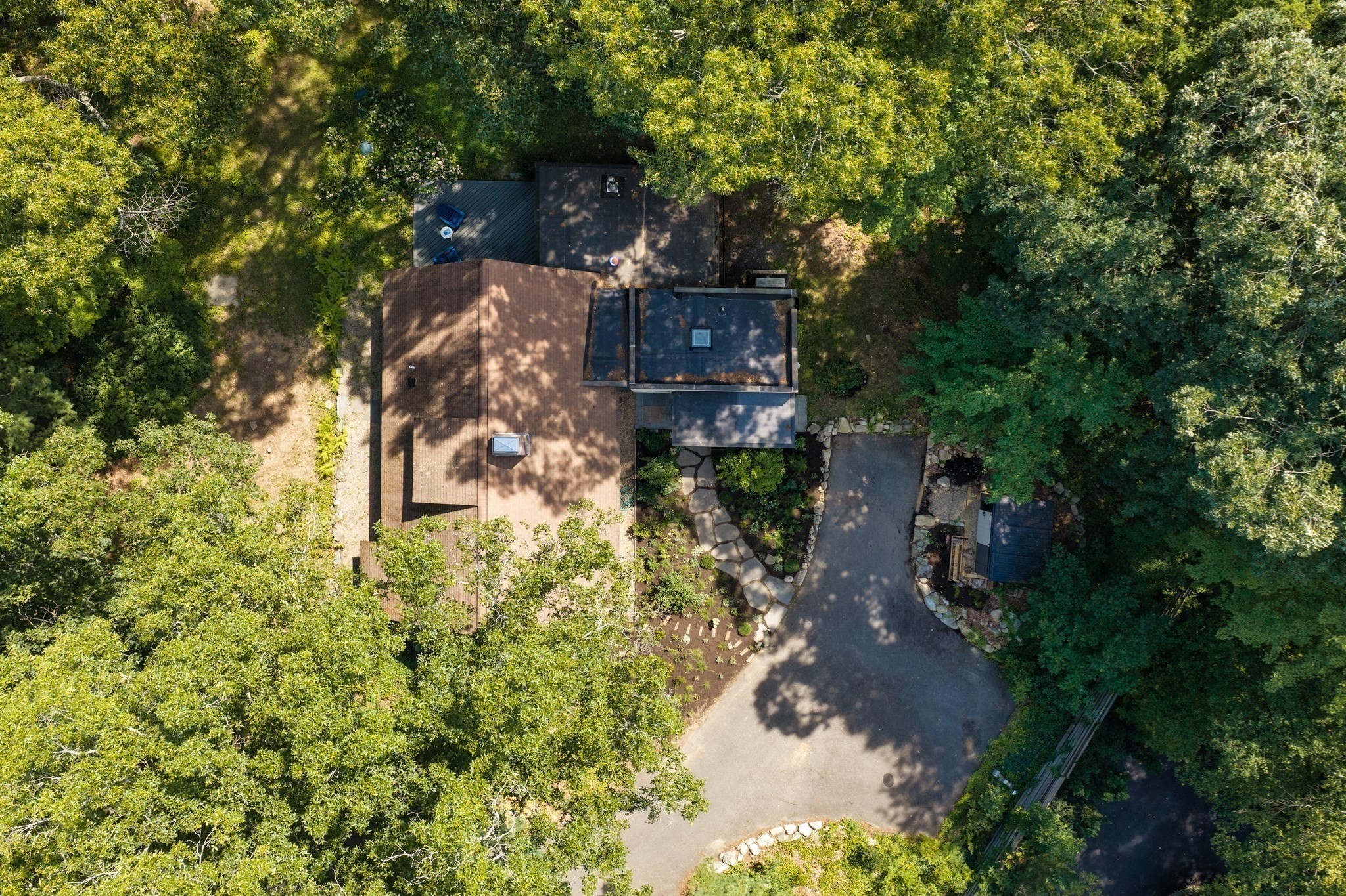 102 The Valley Rd Property Photo 25