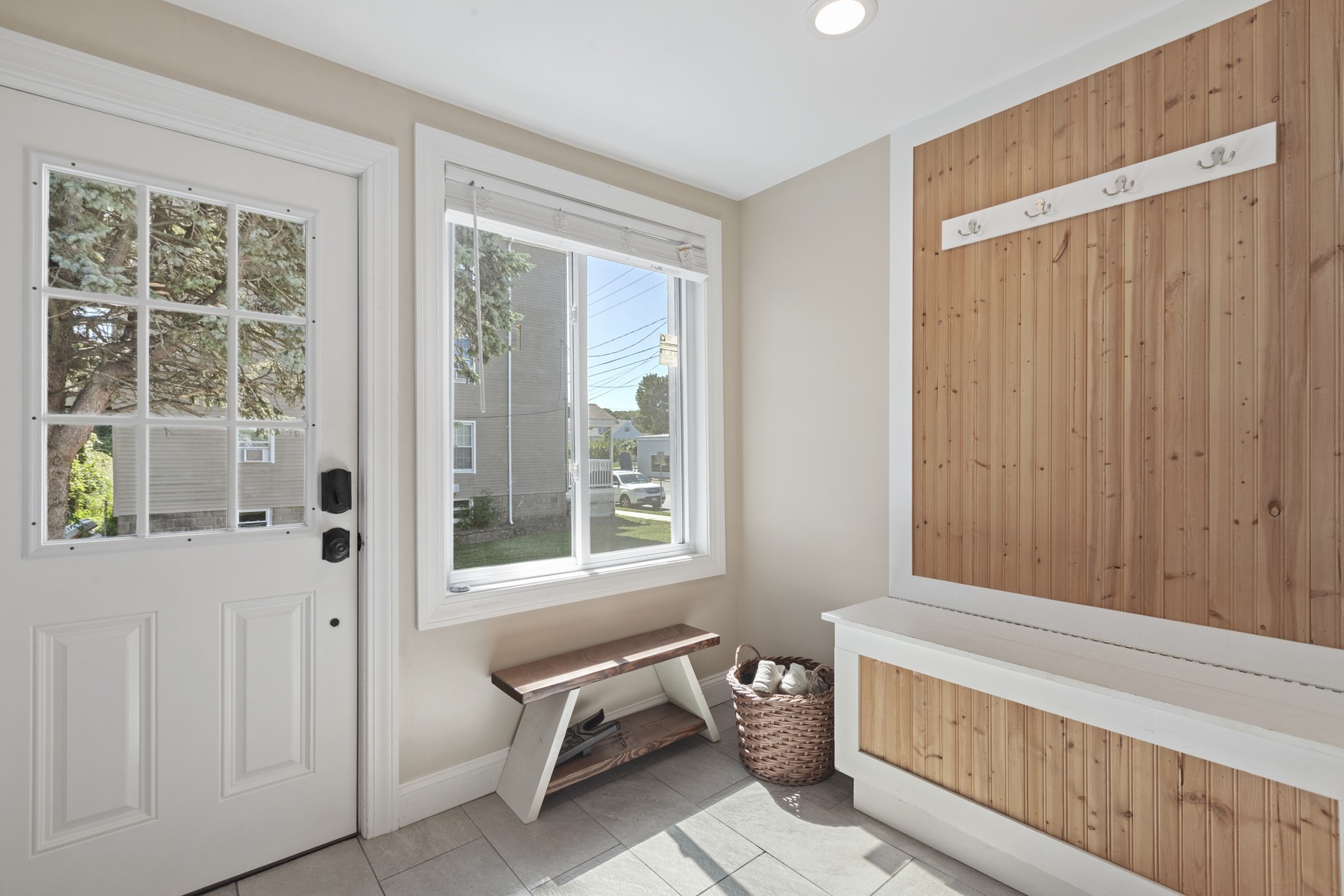 28 Saint John St Property Photo 10