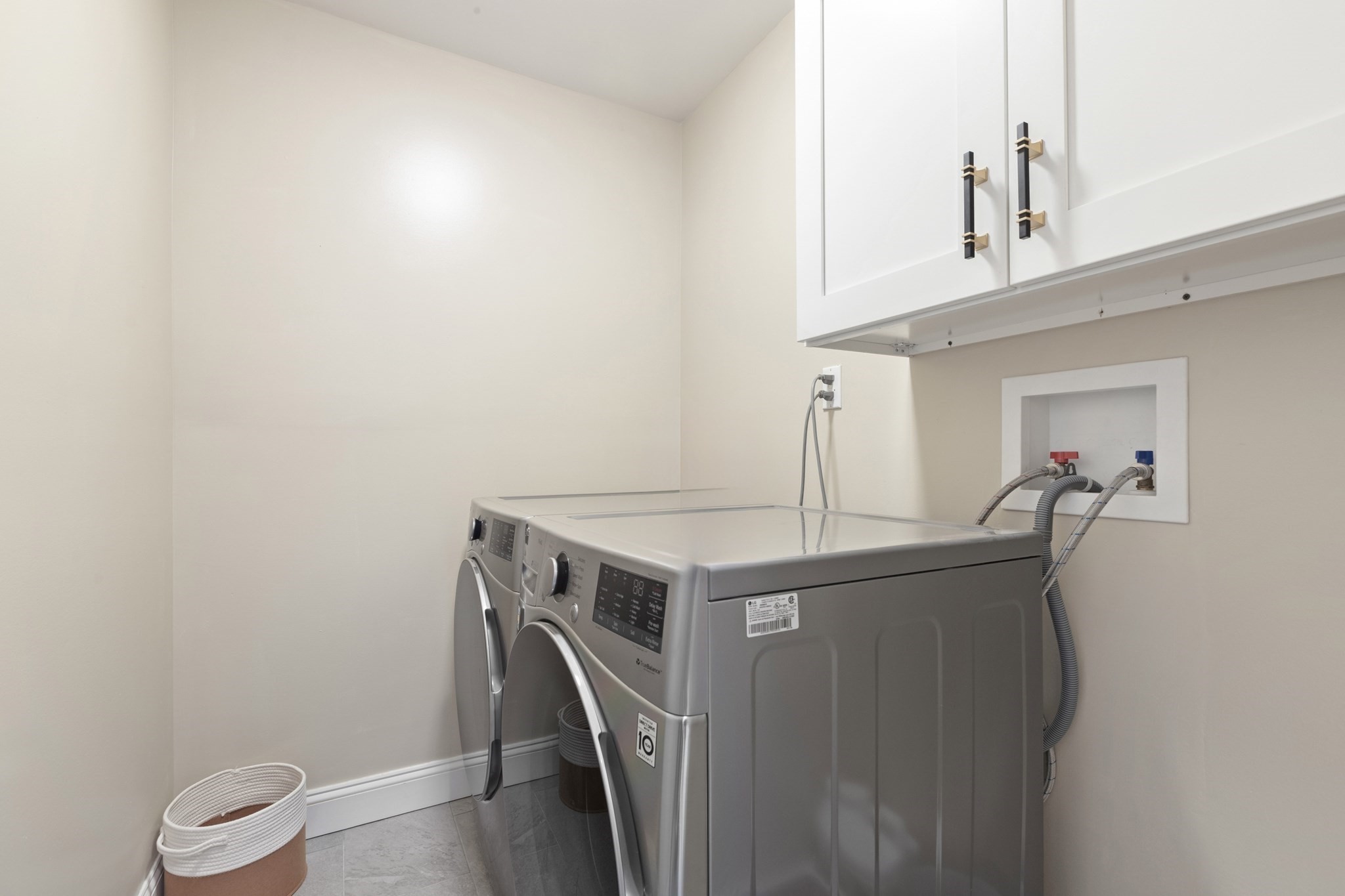 28 Saint John St Property Photo 15