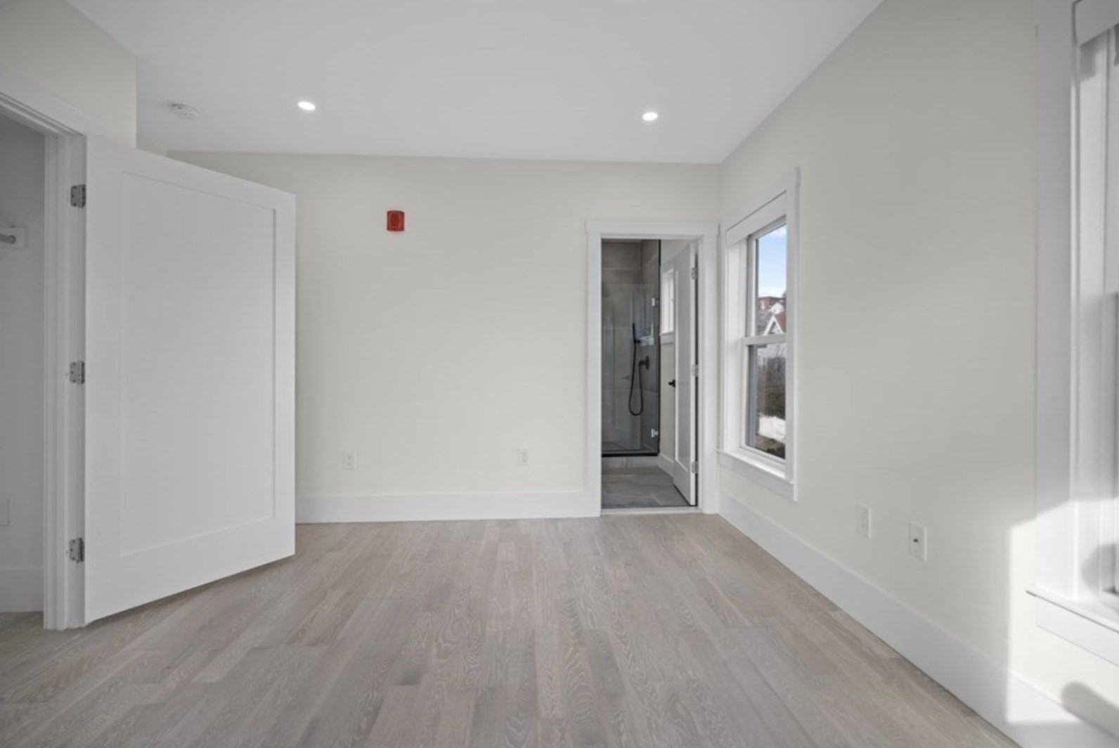 52 Spencer Ave # 3 Property Photo 8