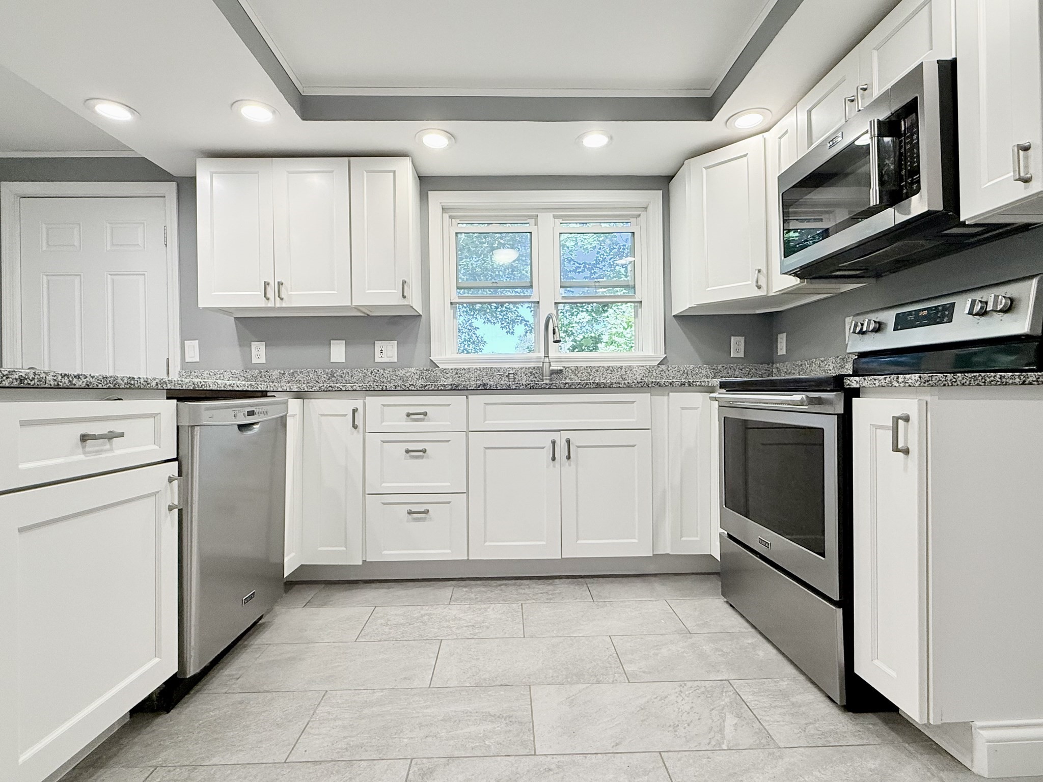 19 Shady Hill Ln Property Photo 6