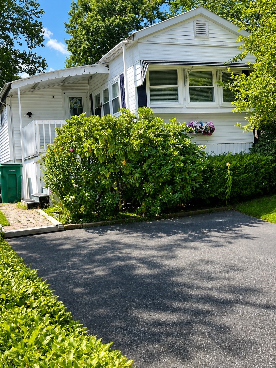 8 Natureway Circle Property Photo 1