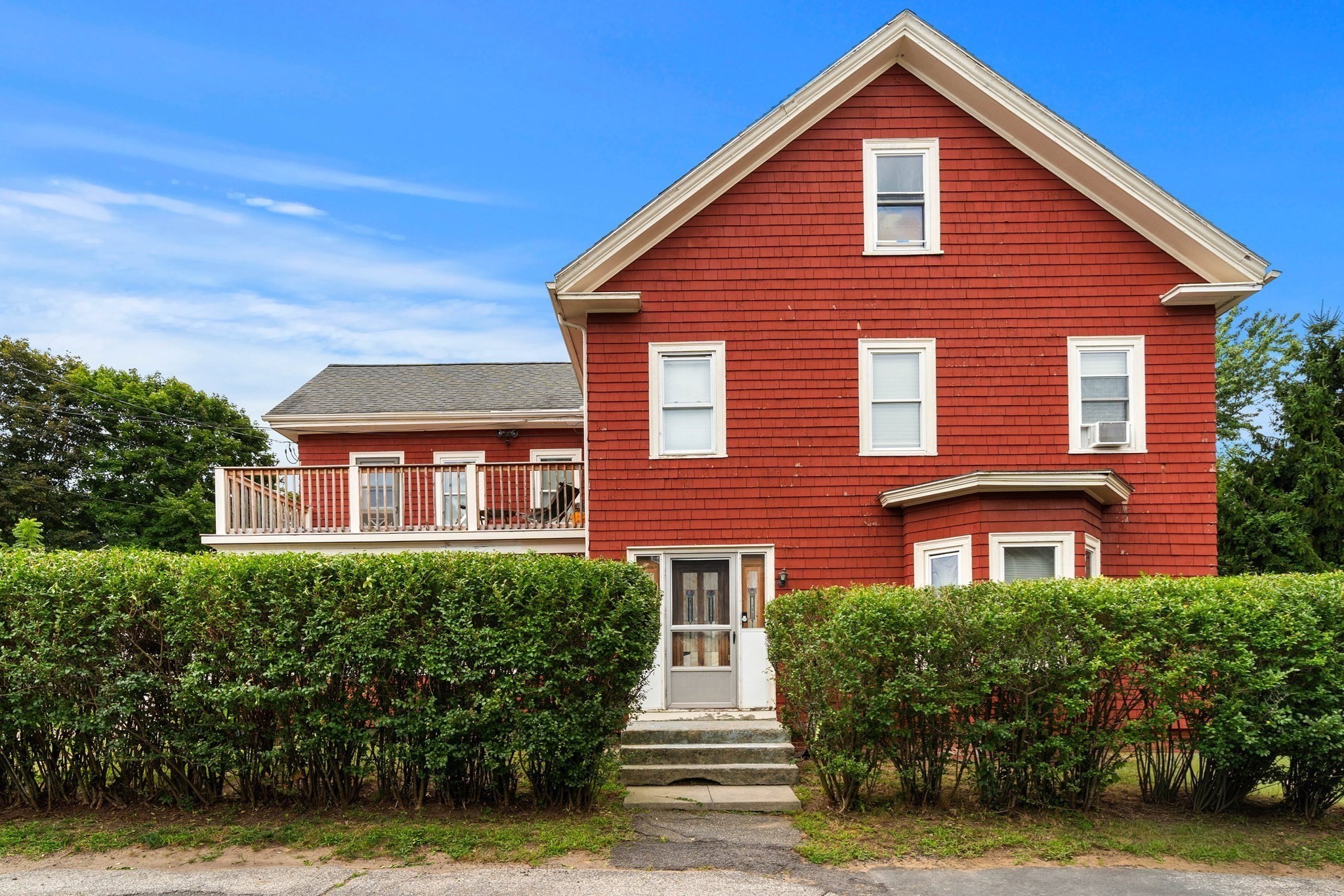32 Kirby St Property Photo 1