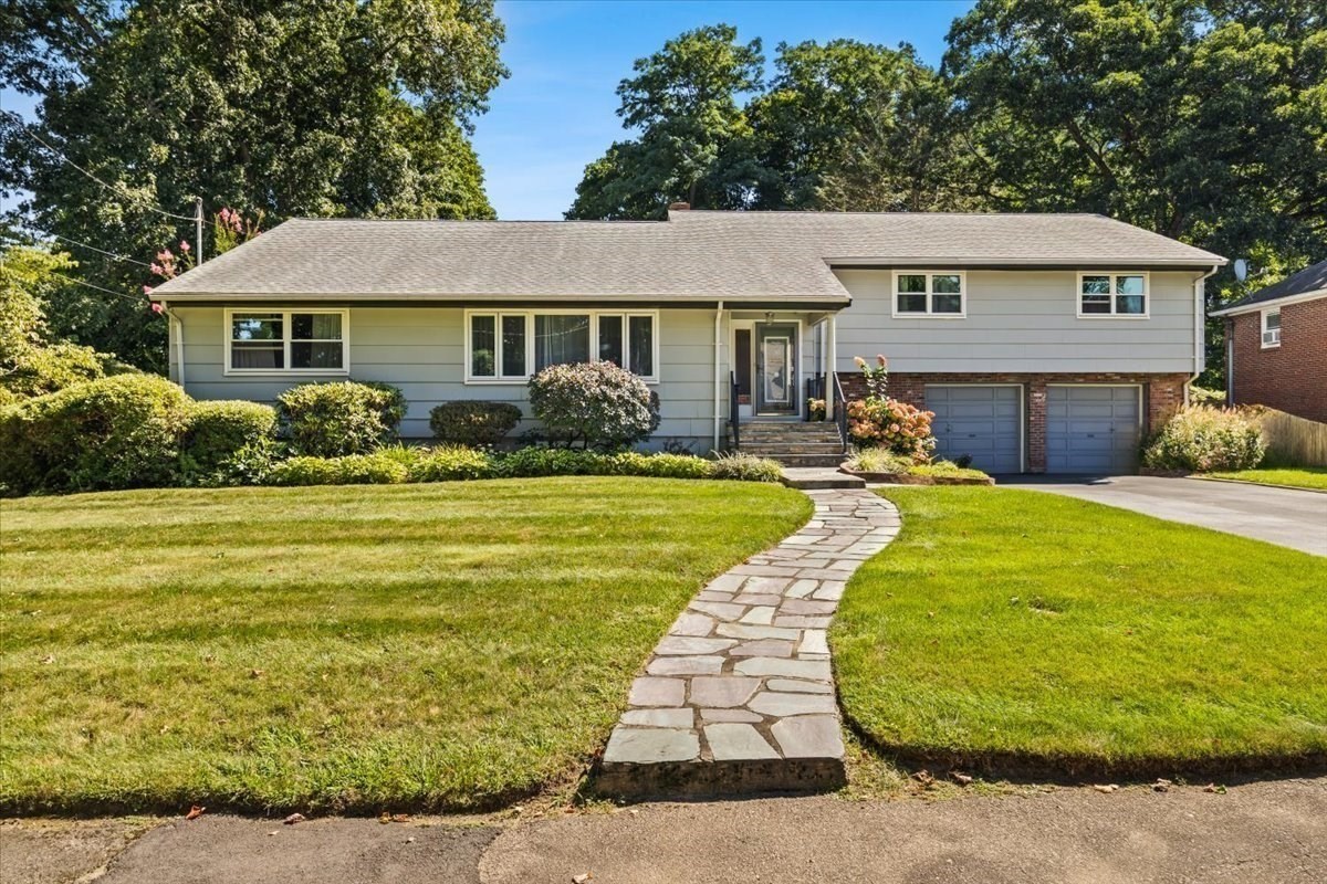 30 Bassett Rd Property Photo 1