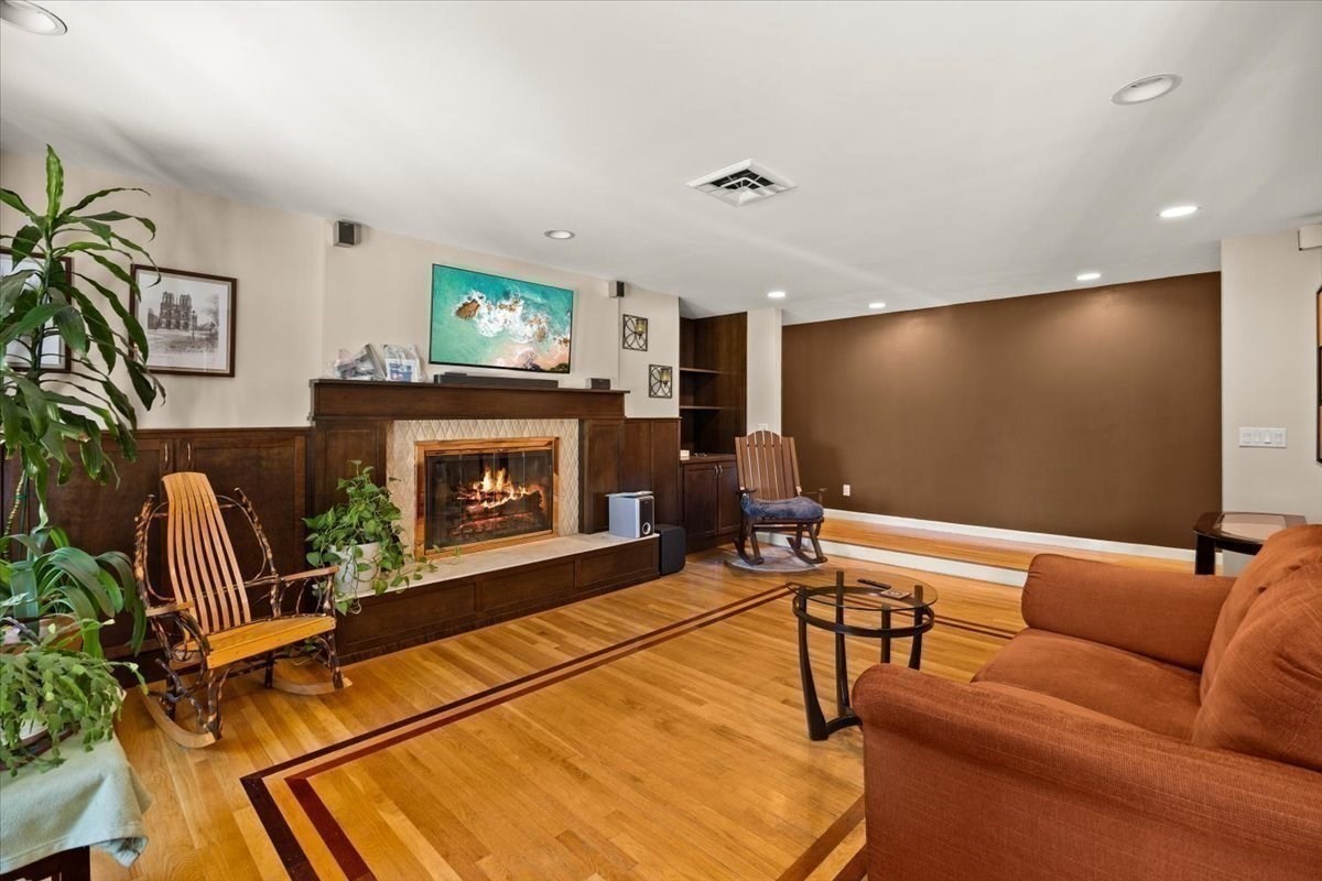 30 Bassett Rd Property Photo 8