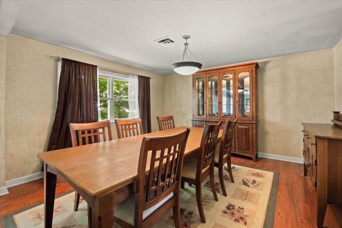 30 Bassett Rd Property Photo 13