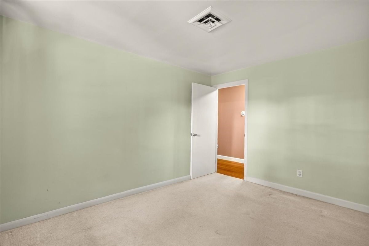 30 Bassett Rd Property Photo 25
