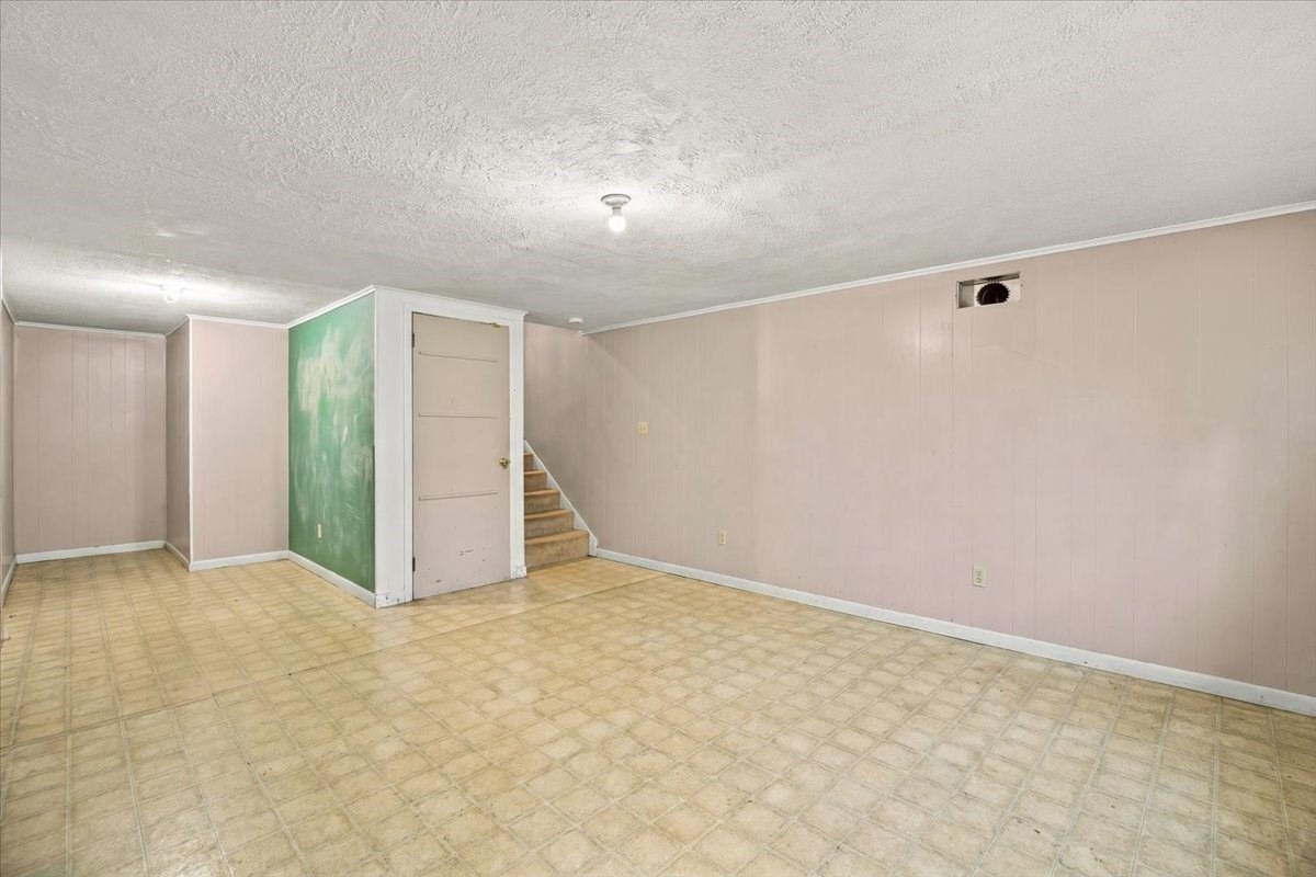 30 Bassett Rd Property Photo 27