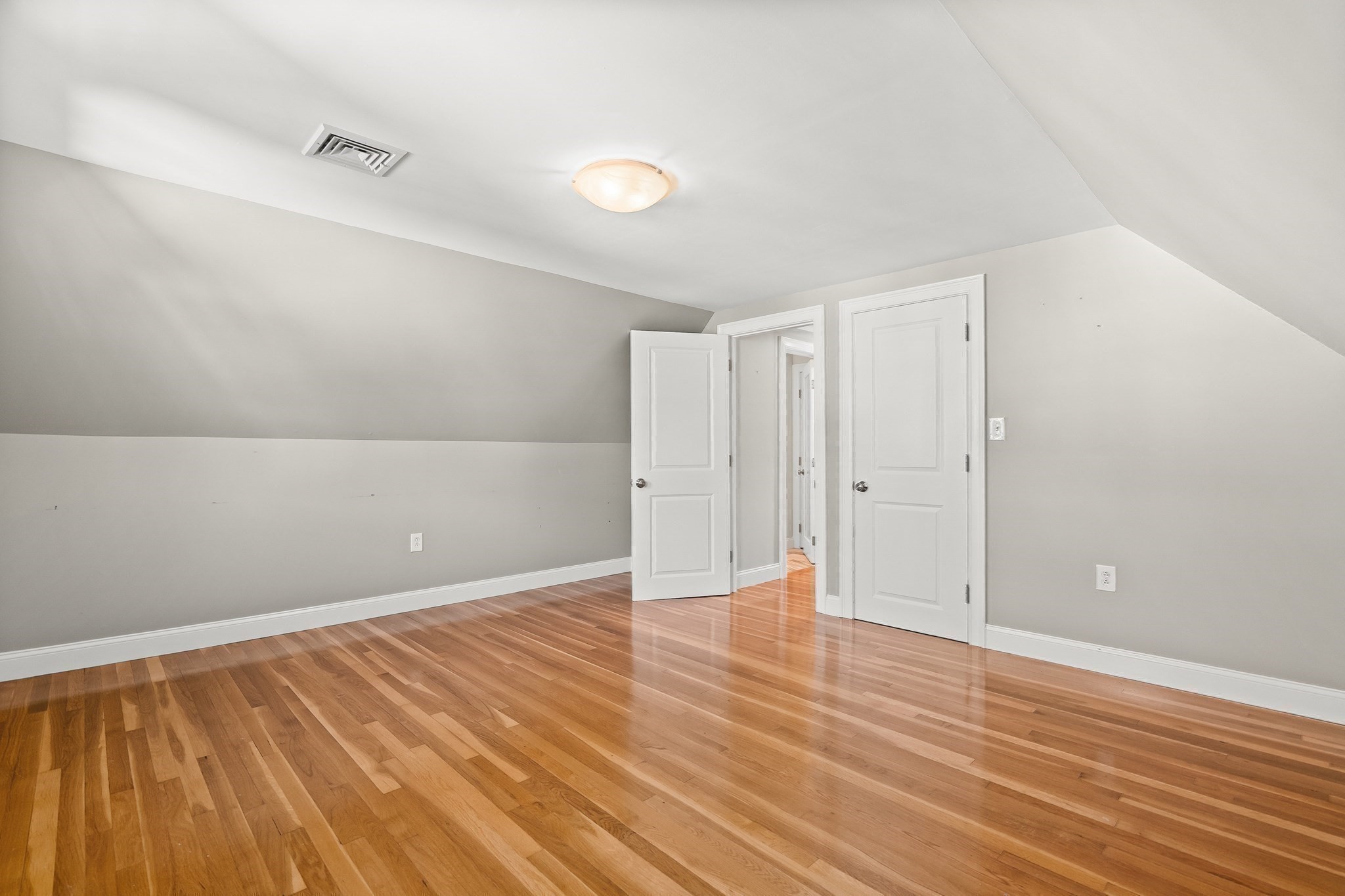 84 Conrad Street Property Photo 20