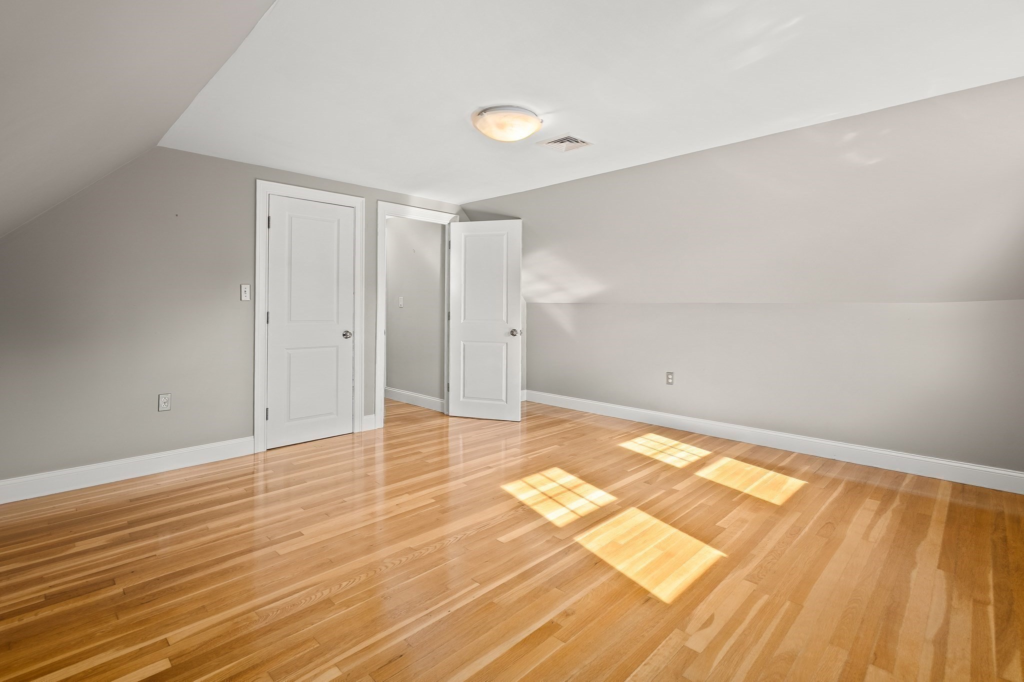 84 Conrad Street Property Photo 23