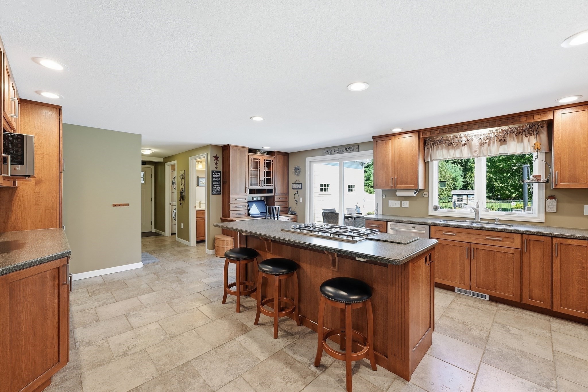 80 Green Meadow Lane Property Photo 6