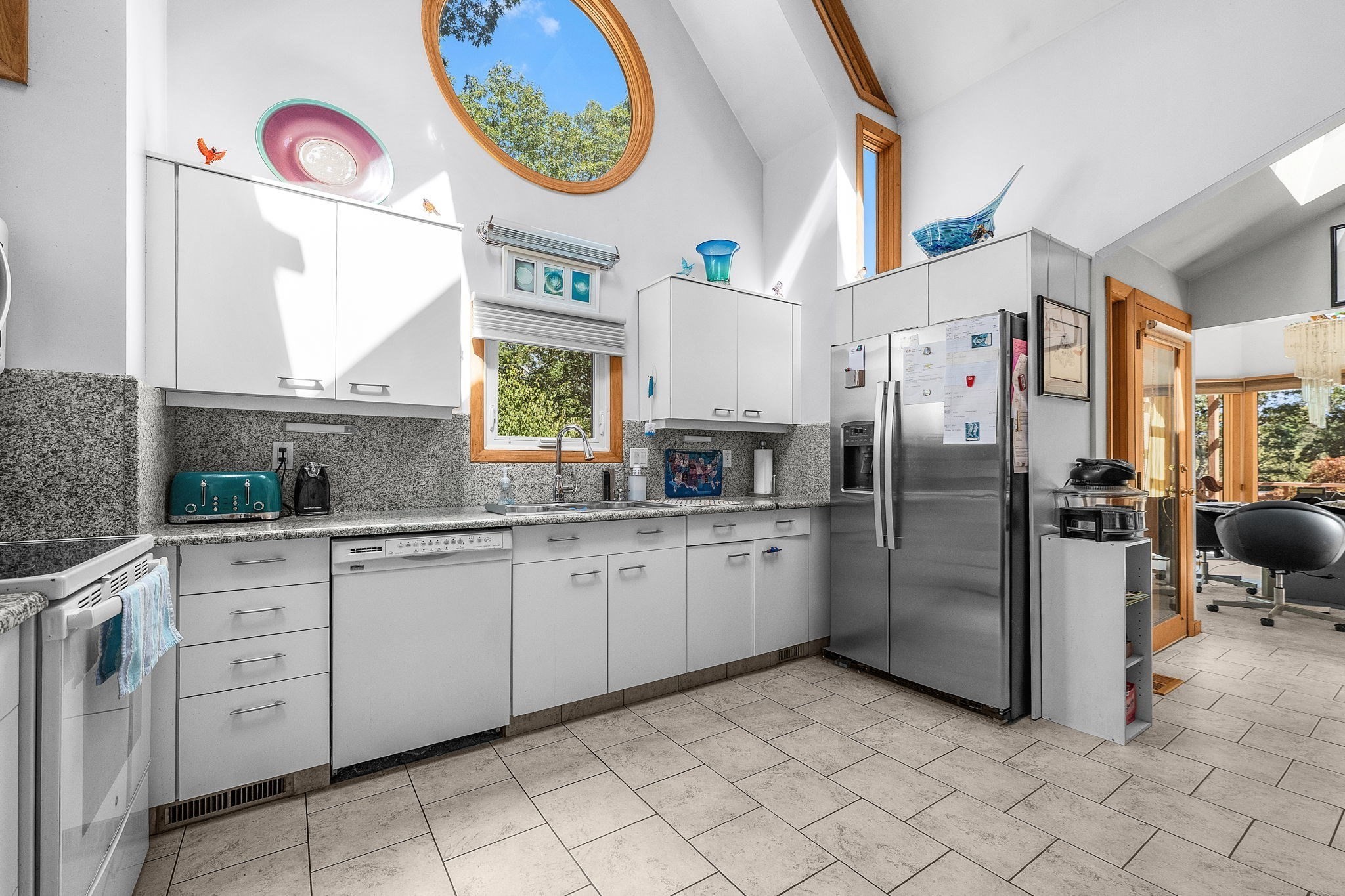 81 Lakeview Blvd Property Photo 6
