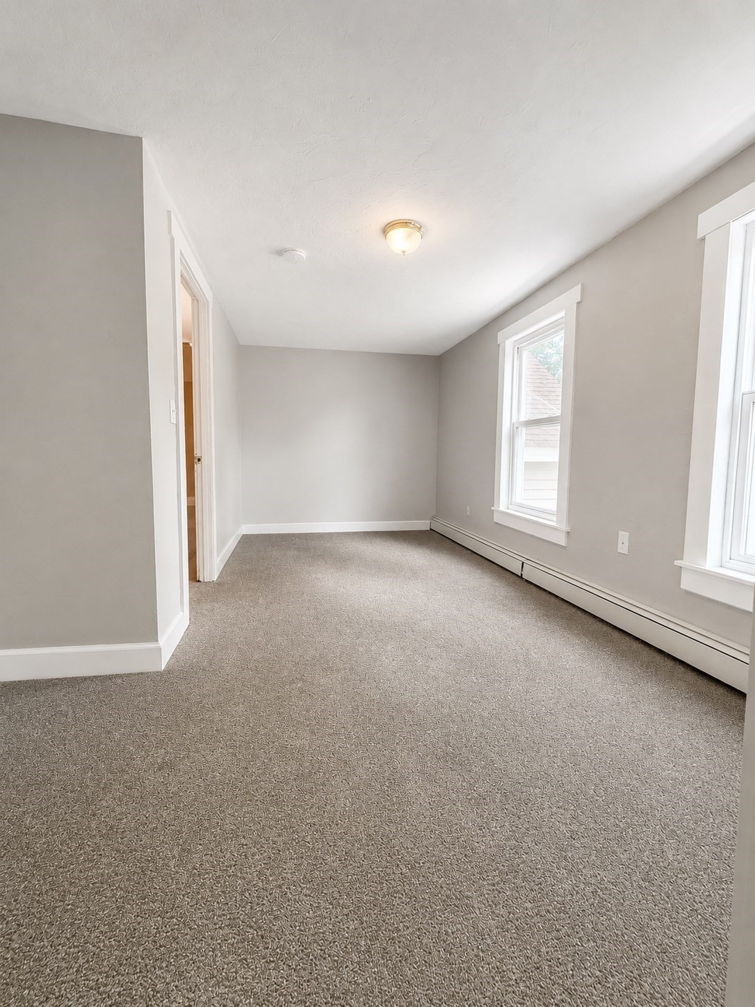 73 S Main St Property Photo 8