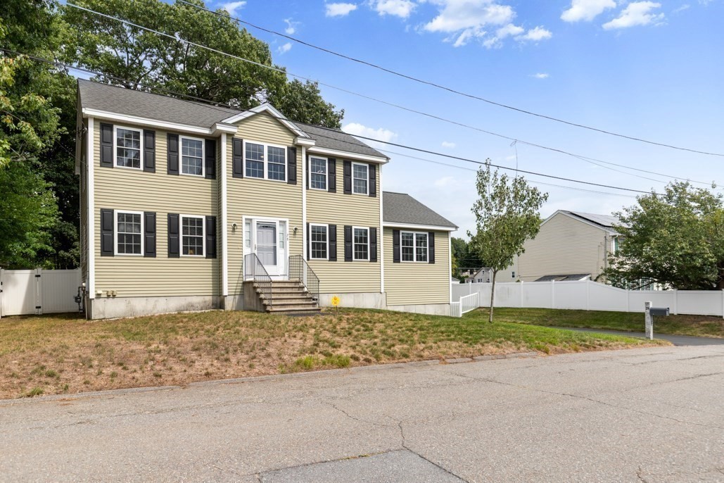 28 Glenside Ave Property Photo 3