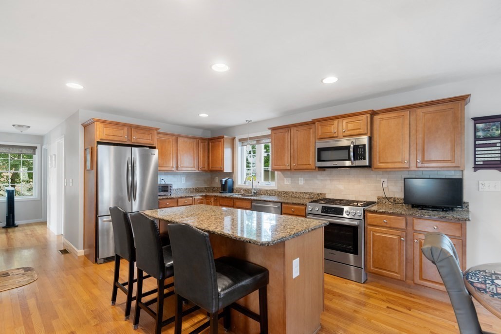 28 Glenside Ave Property Photo 8