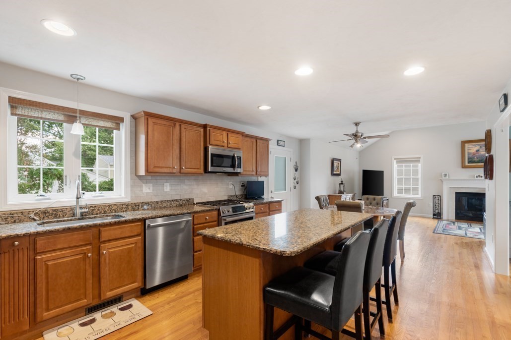 28 Glenside Ave Property Photo 9