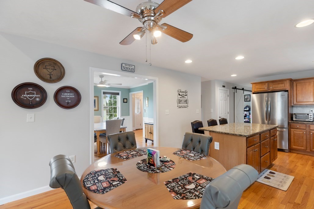 28 Glenside Ave Property Photo 14