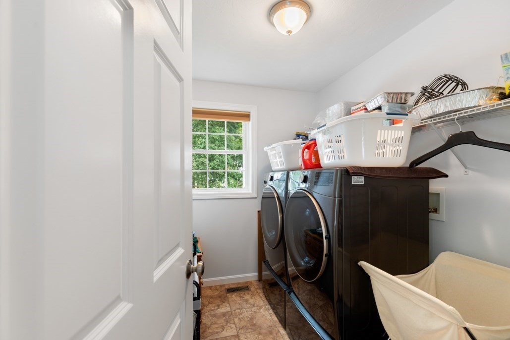 28 Glenside Ave Property Photo 23
