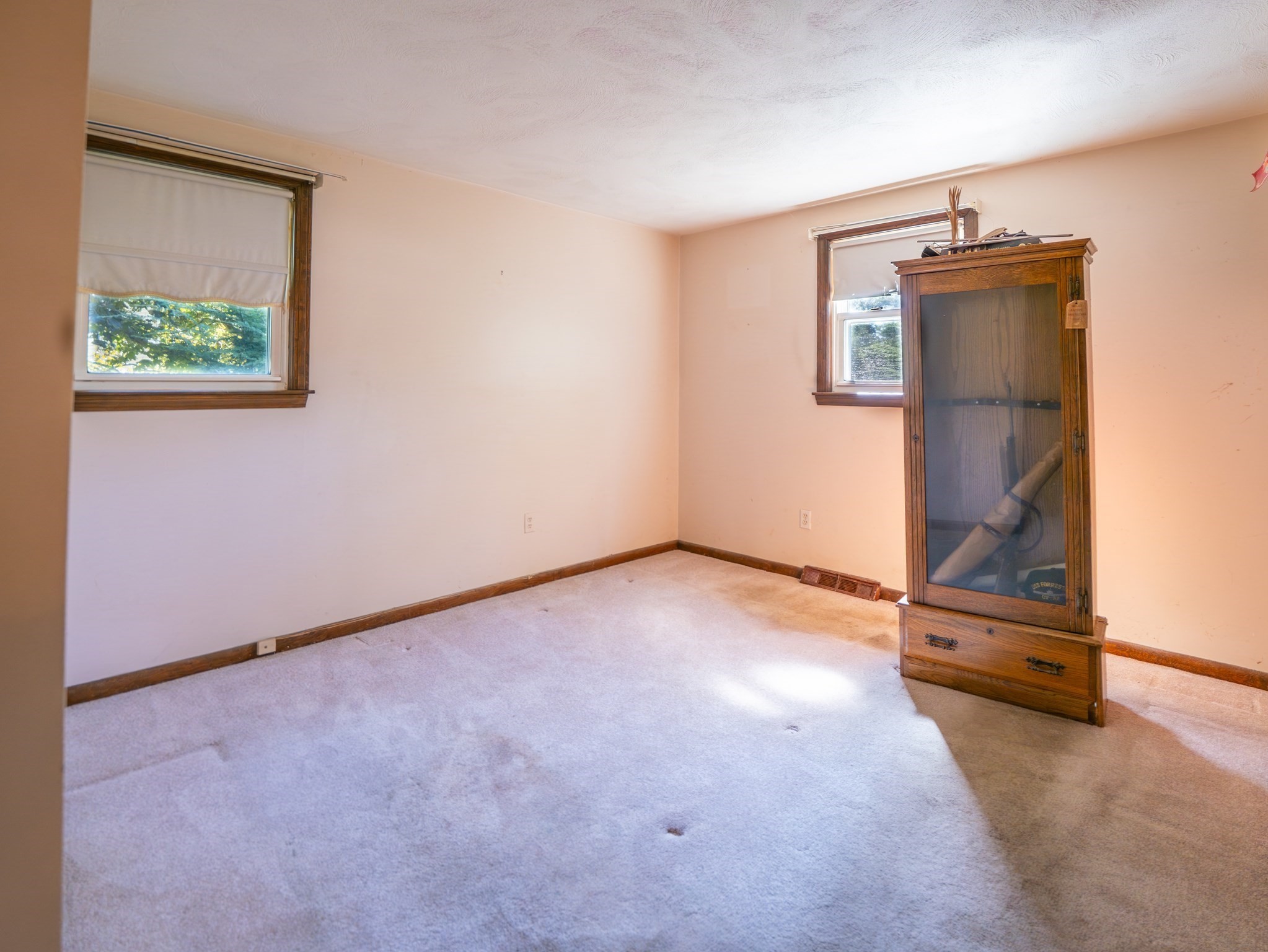 27 State Street Property Photo 9