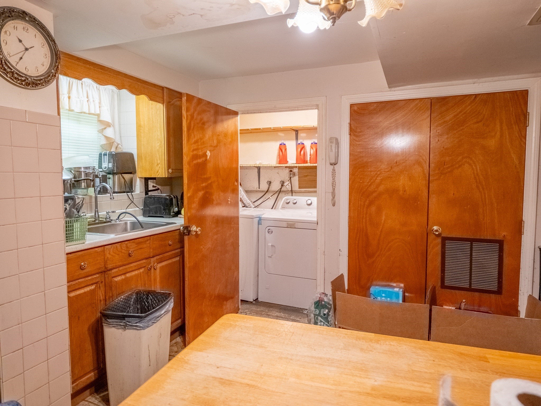 27 State Street Property Photo 12