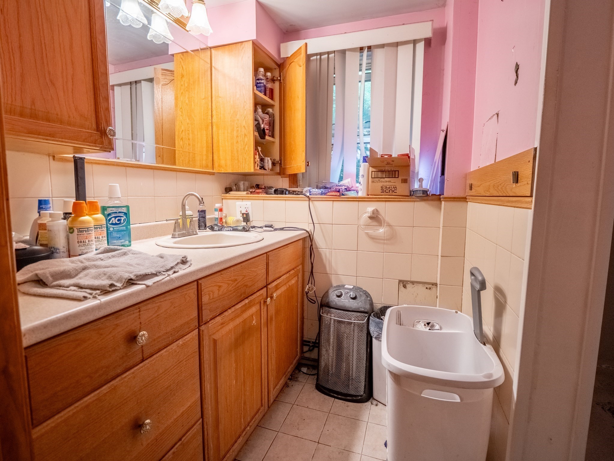 27 State Street Property Photo 15