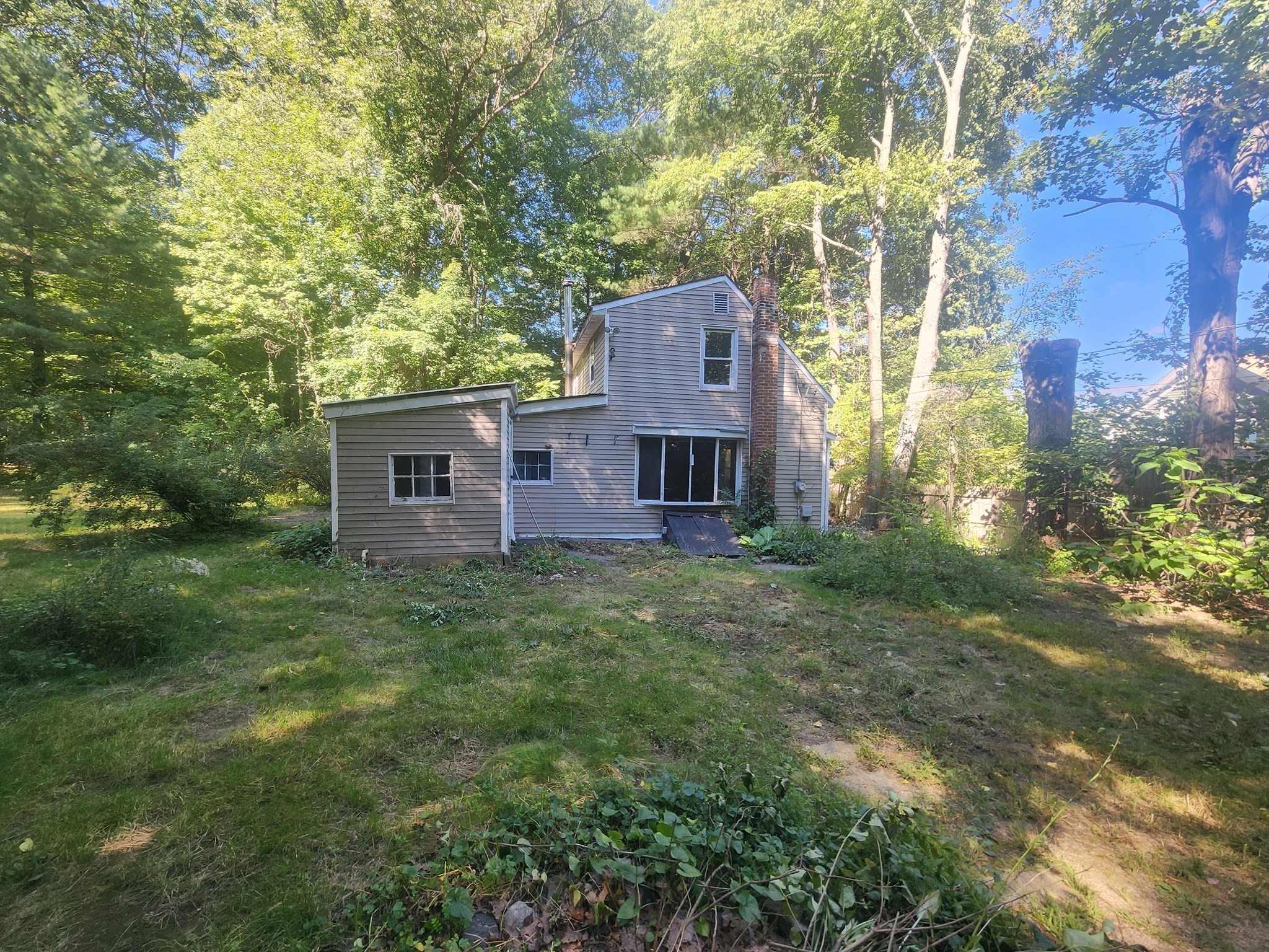 64 1/2 Wallace Avenue Property Photo 3