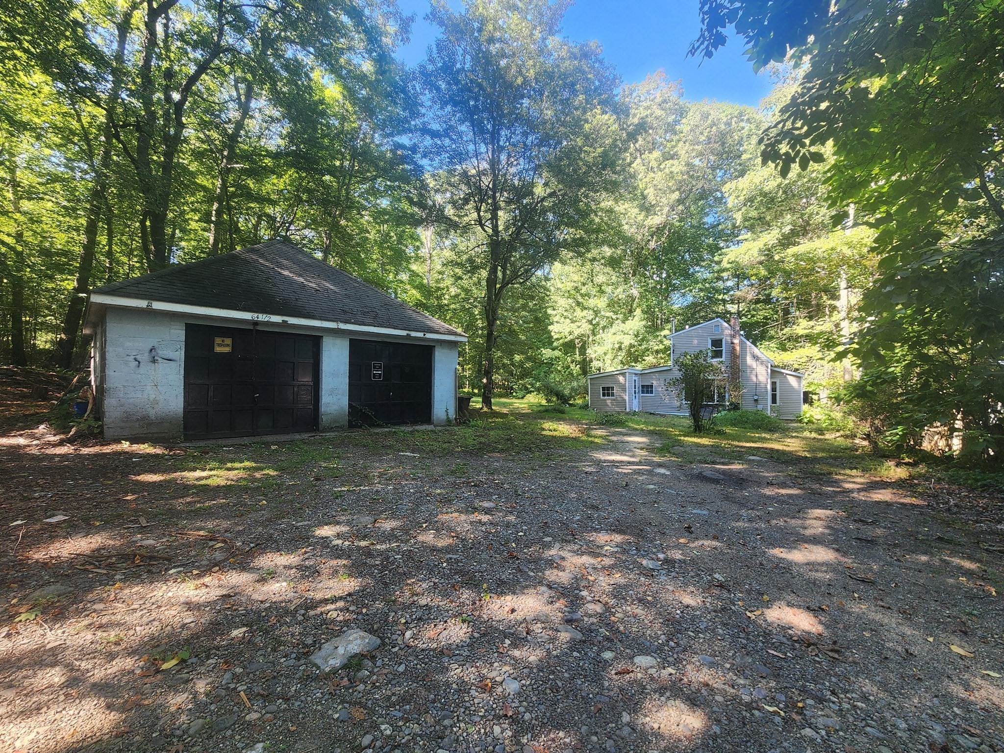 64 1/2 Wallace Avenue Property Photo 5