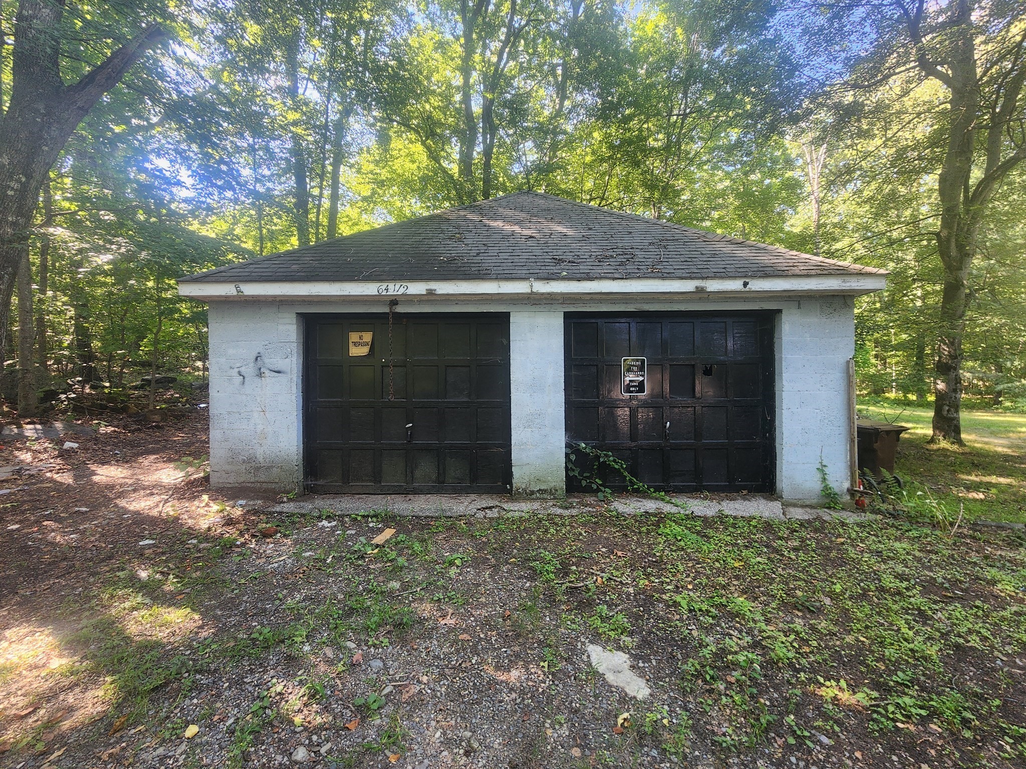 64 1/2 Wallace Avenue Property Photo 6