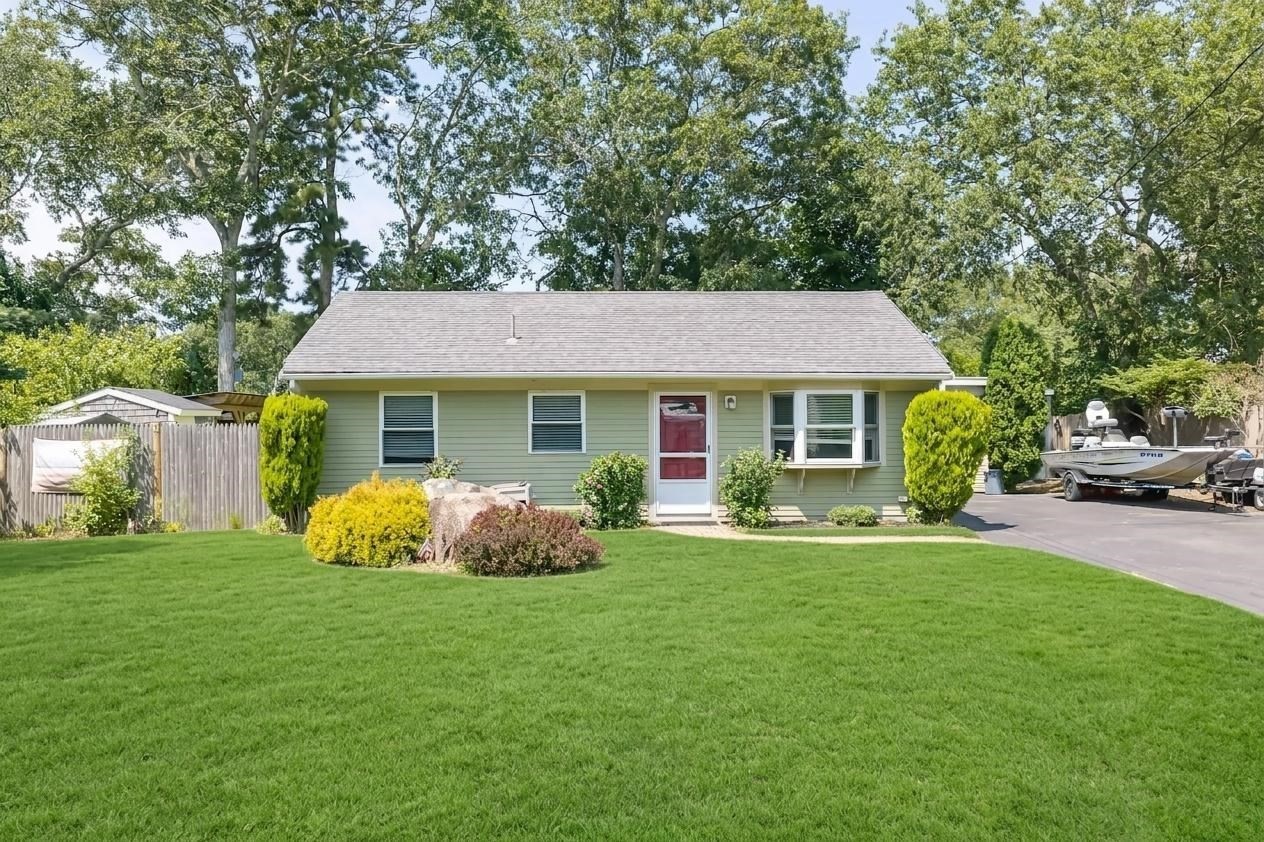 5 Birch St Property Photo 1
