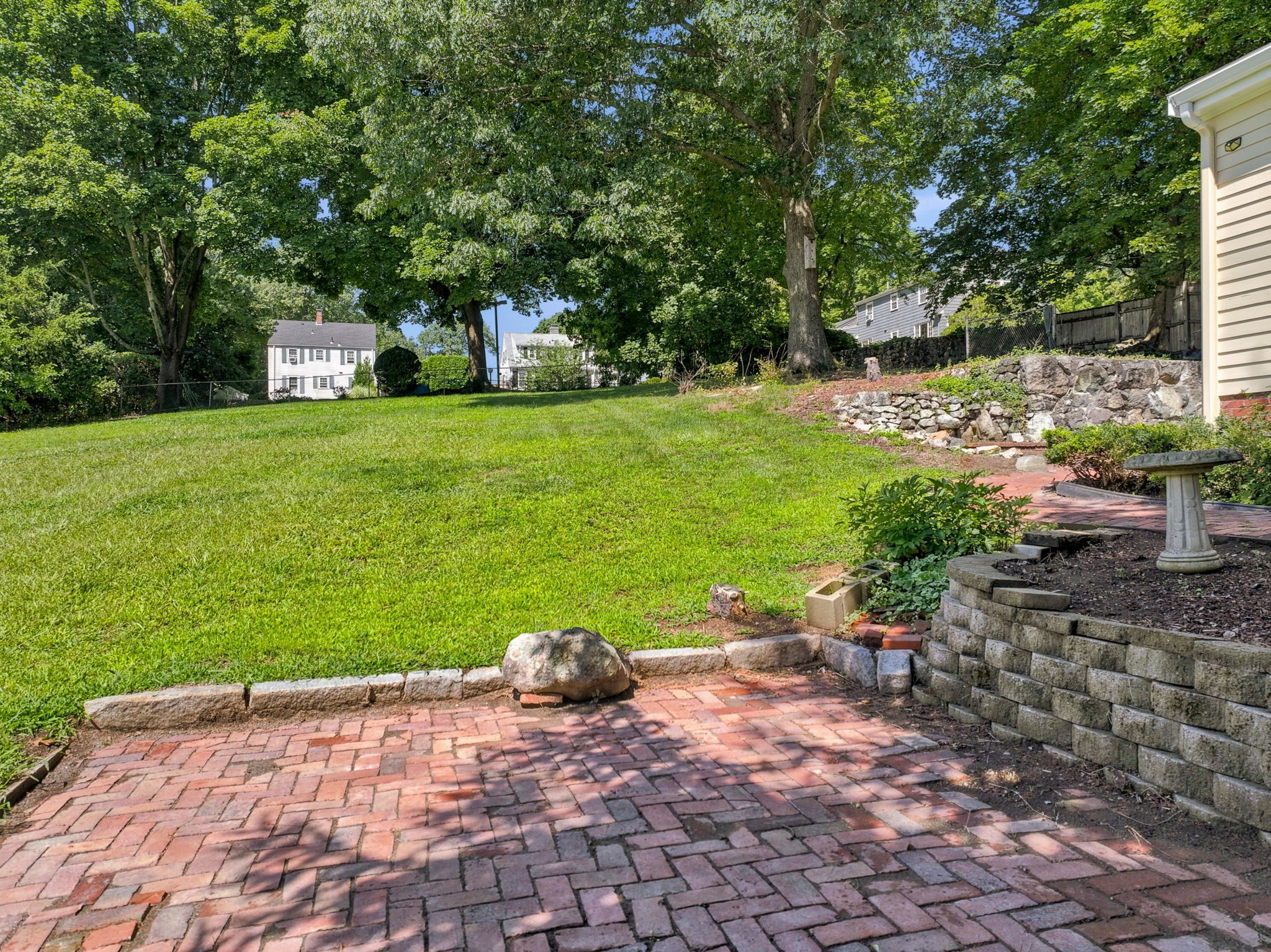 61 Myrtle Ave Property Photo 6