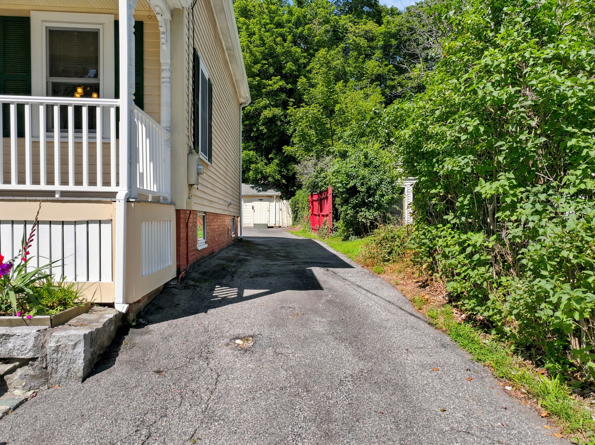 61 Myrtle Ave Property Photo 11