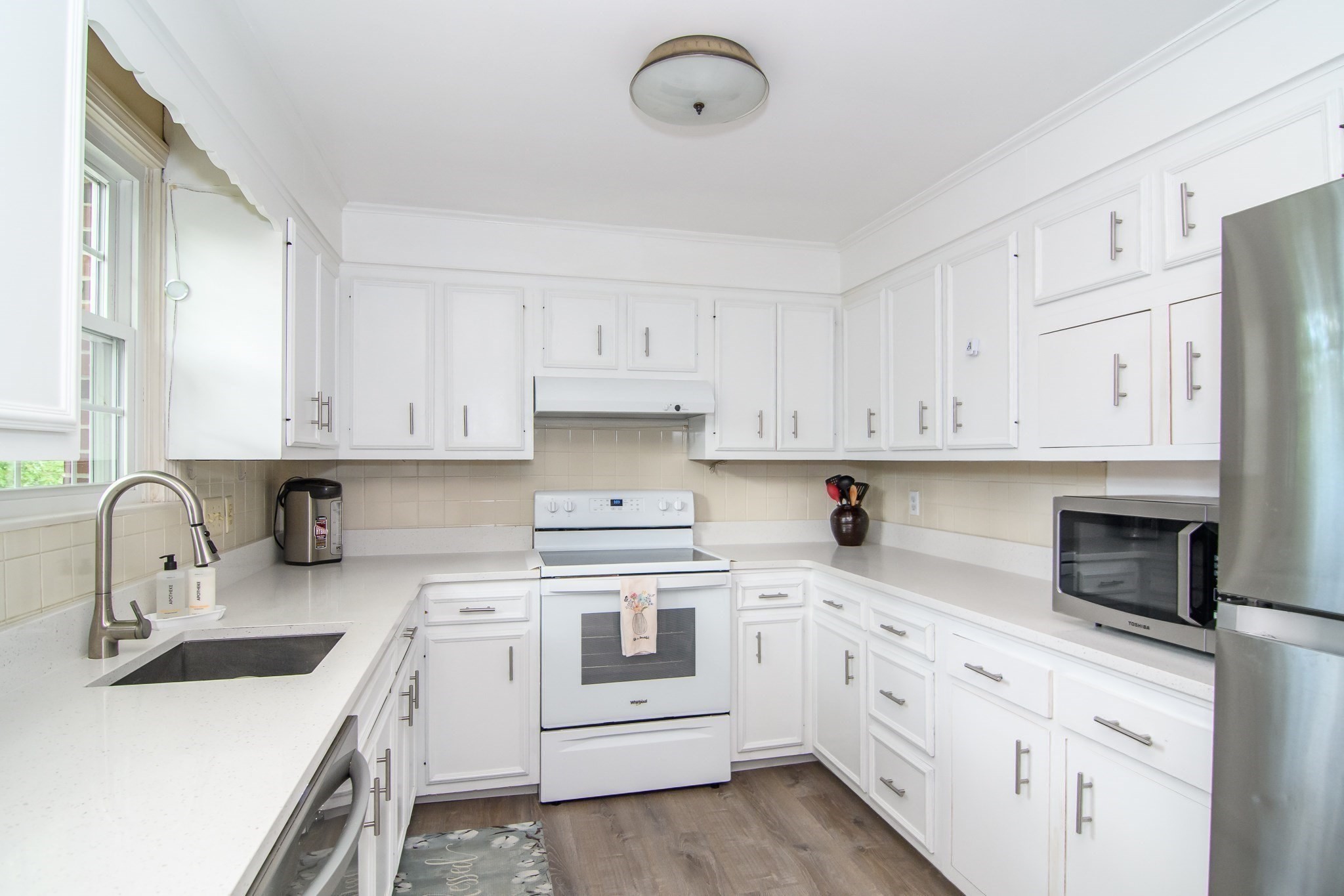 21 Westerly St # 6 Property Photo 9