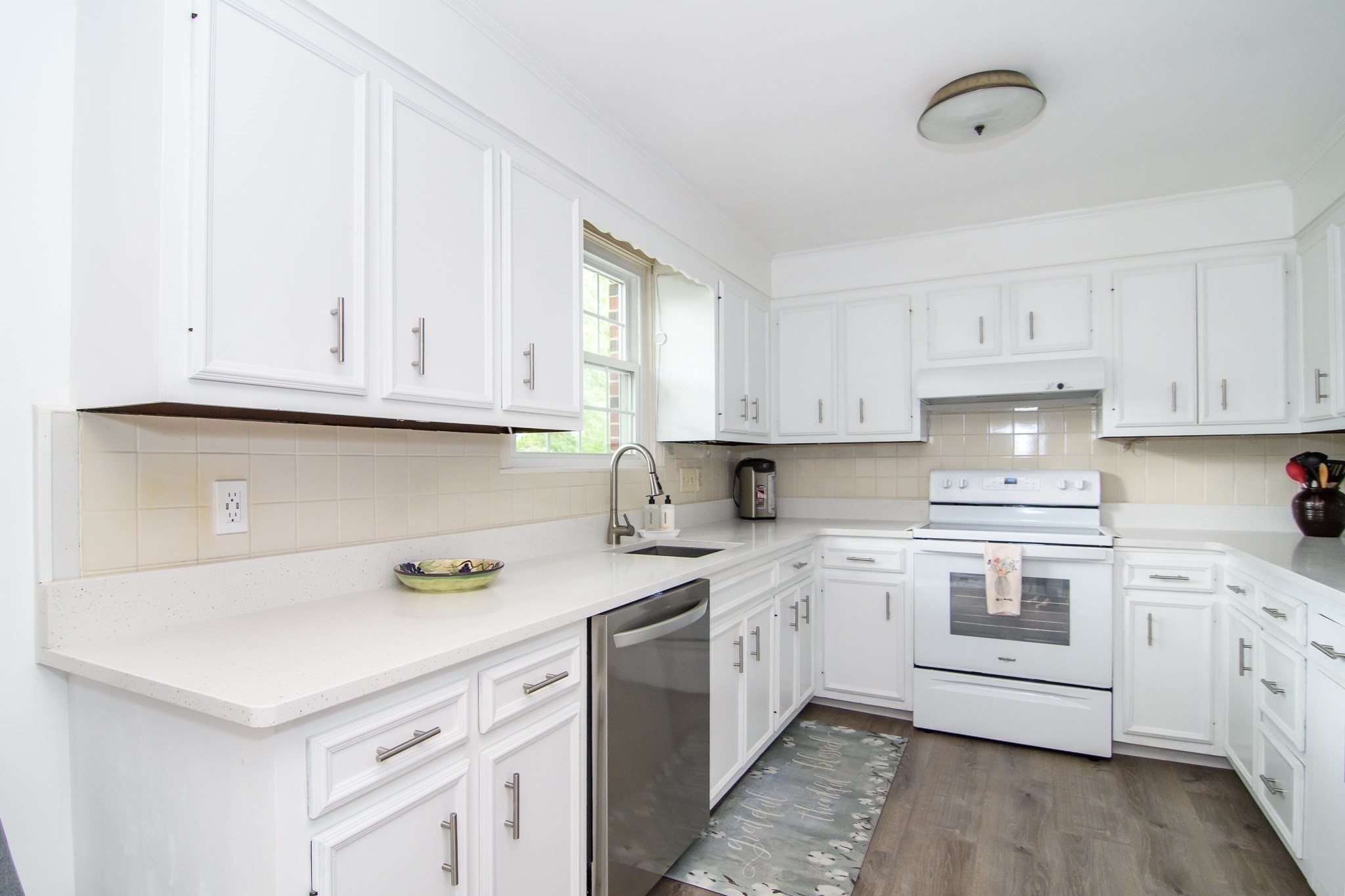 21 Westerly St # 6 Property Photo 10