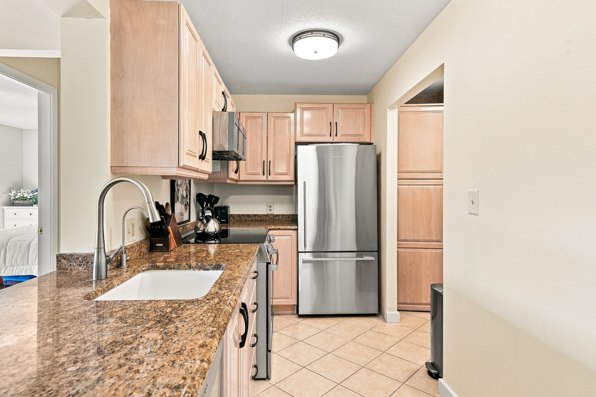 273 Cambridge Rd # 505 Property Photo 12