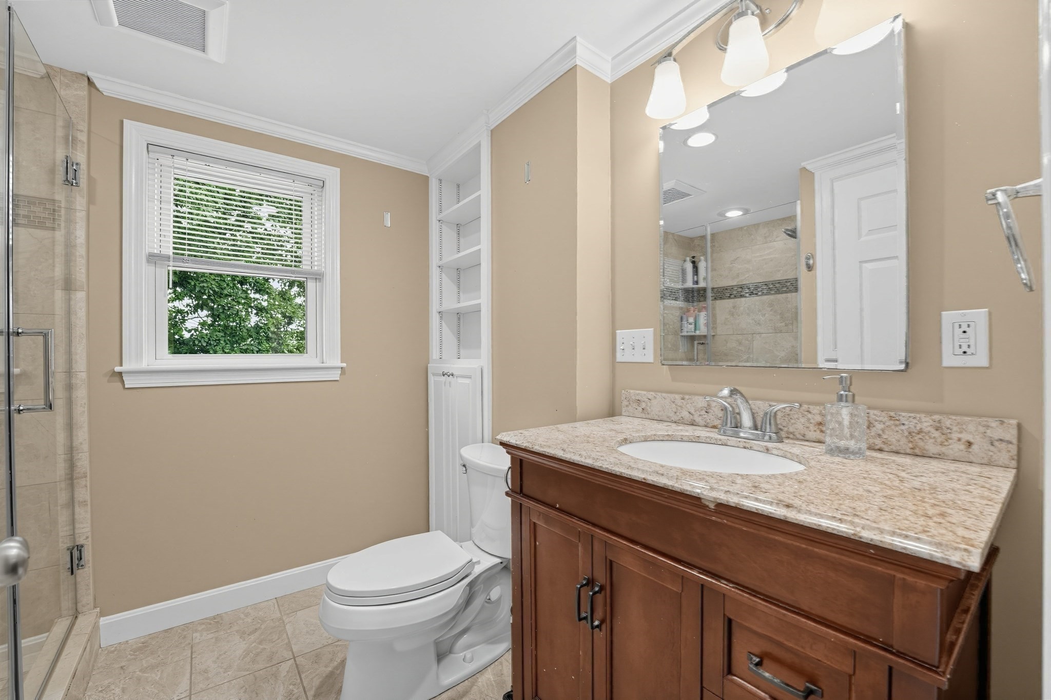 106 Paul St Property Photo 16